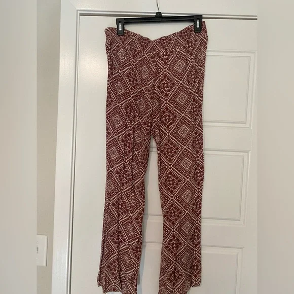 Cato Women's Wide Leg Pants - Burgundy Geometric Ribbed Boho - Picture 7 of 9